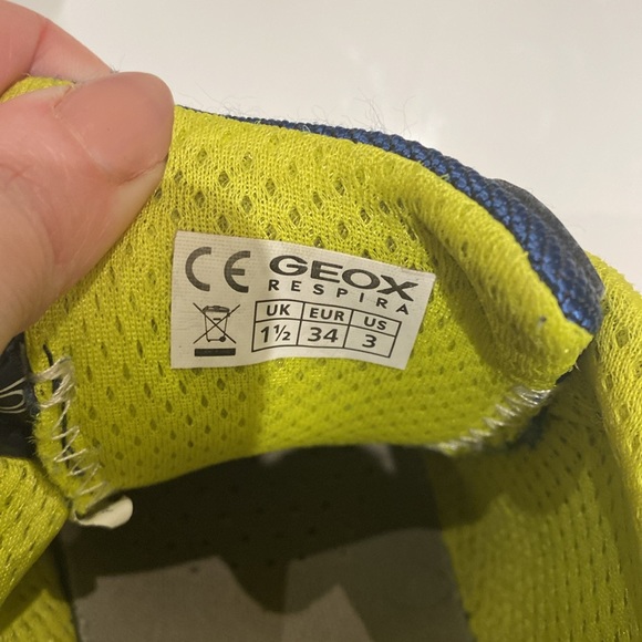 Geox kids running shoes. Size US3 EU34 - Picture 7 of 7